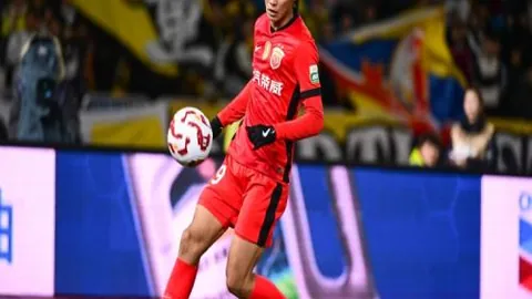 罗马主帅力挺桑乔转会，老板亲自劝加盟